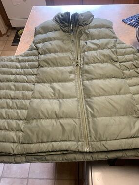 Lands End Puffer Vest